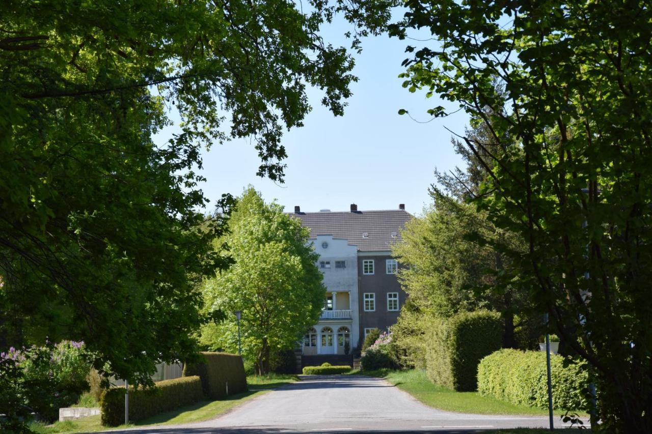 Gutshaus Volzrade Hotel & Ferienwohnungen In Elbnaehe Lubtheen Bagian luar foto
